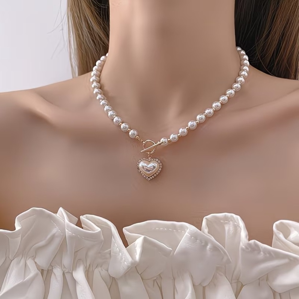 NEW Elegant Pearl Necklace with Heart Pendant. 🕊️ A0-19